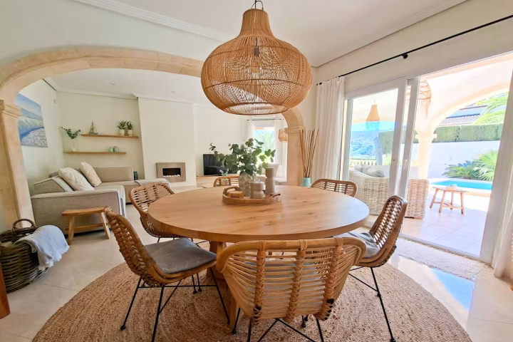 Casadorada-moraira-villa-short-stay-rental-interior-3