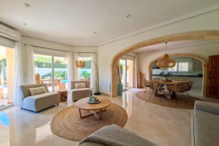 Casadorada-moraira-villa-short-stay-rental-interior-5
