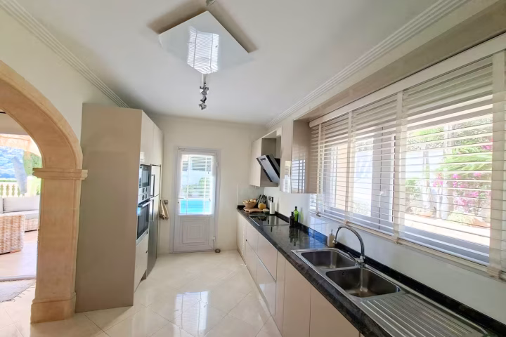 Casadorada-moraira-villa-short-stay-rental-interior-6